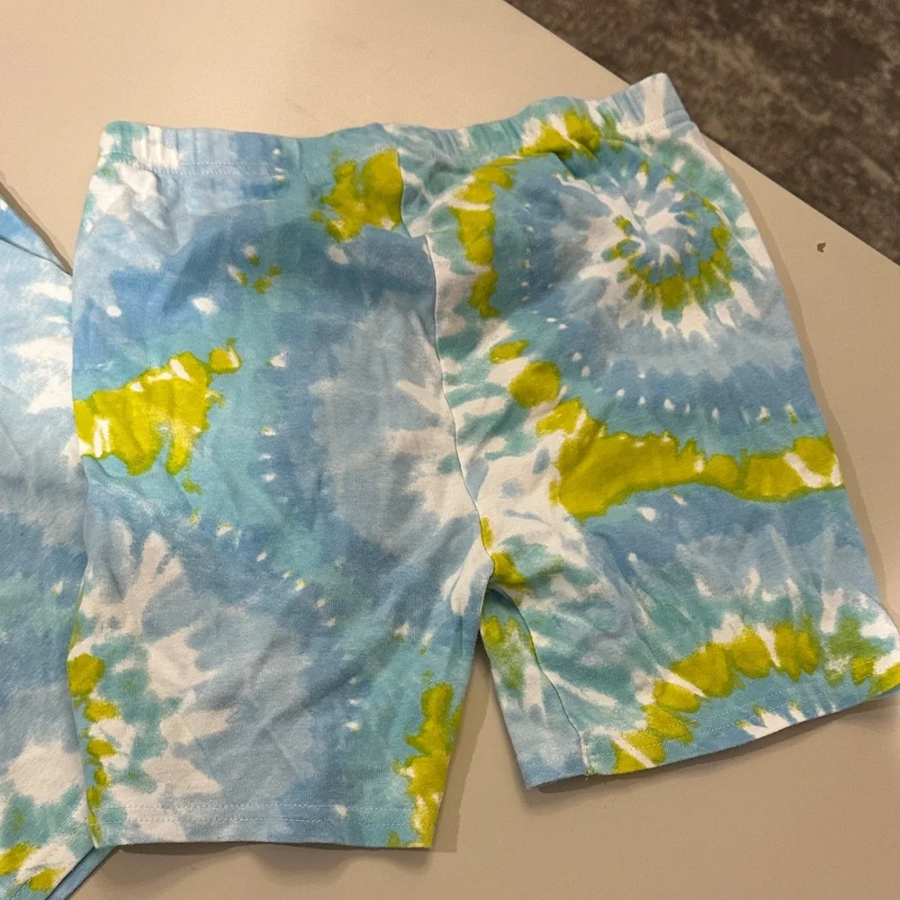 The Children's Place Tie-Dye Pajama Set - Blue and Yellow shorts &  short sleeve